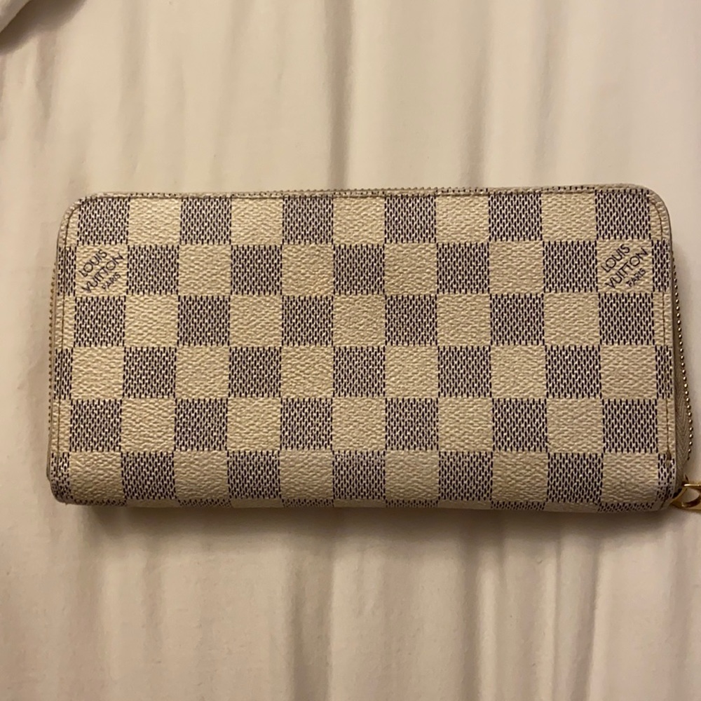 Louis Vuitton Damier Azur Zippy Wallet